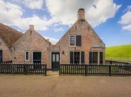 Huize Moddergat! Sleeping on the Wadden Sea.