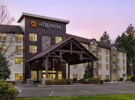 La Quinta Inn & Suites by Wyndham Lake George