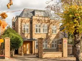 Stunning 5BR 4BA Mansion - Hendon