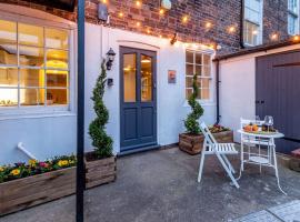Mandarin Court Boutique City Centre Apartment，位于伍斯特的酒店