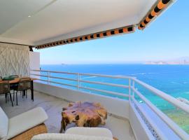 Magnificent and Luxury apartment at 22 floor and on the first line at Levante Beach beach，位于贝尼多姆的酒店