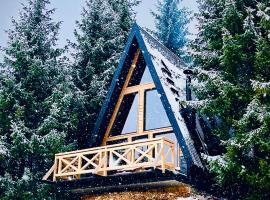 Hanina Village Resort - l i ll，位于Čajniče的酒店