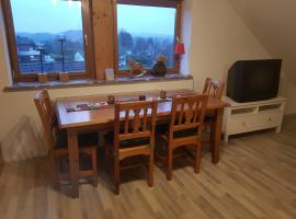 Apartement - kleine Ferienwohnung auf Pferdehof in Much，位于穆赫的酒店