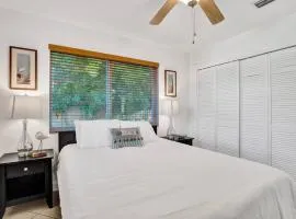 Tranquil 2BR Retreat Near Pompano Beach