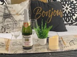 Your Penthouse Ocean view with City lights and Queen Mary too