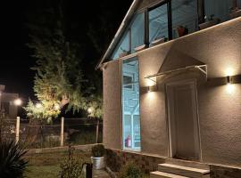White Villa，位于Baks-Rrjoll的酒店