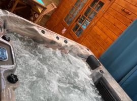 Les Chalets de marie 2 - Vue mer, Jacuzzi SPA privatif Sans vis à vis，位于圣丹尼斯的酒店
