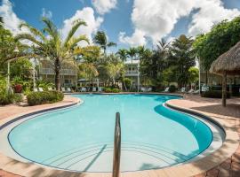 Coral Villa by AvantStay Close 2 DT Key West Shared Pool Month Long Stays Only，位于斯托克岛的乡村别墅