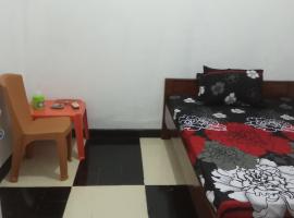 K ADVENTURE HOMESTAY，位于Ketapang的酒店