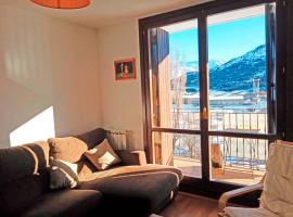 Apartamentos Sallent de Gállego 3000,位于萨连特加列戈的酒店