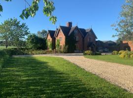 8 Bed in Abbots Bromley 79321，位于Abbots Bromley的酒店