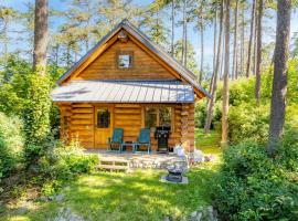 Penn Cove Overlook by AvantStay Cabin w Views，位于奥克港的酒店