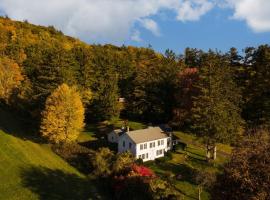 Whitney by AvantStay Private Berkshires Estate，位于Sheffield的酒店