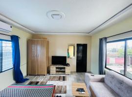 Studio cosy avec vaste terrasse，位于科托努的酒店
