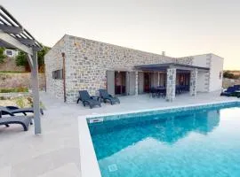 Marina Luxury Villa by Cretevasion