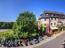Rebgarten Hotel Adler，位于普富伦多夫的酒店