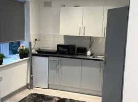 Modern studio flat in Romford