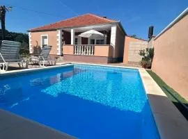 Holiday Home Merie with pool