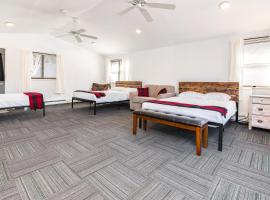 Room 10 Boutique Hotel, Balsam Lake Wi，位于Balsam Lake的酒店