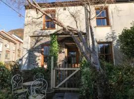 Hillside Holiday Cottage