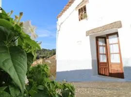 La Casita del Chopo by SIERRA VIVA