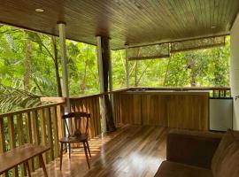 NEW Jungle Casita- Steps away from Punta Uva，位于蓬塔乌巴的别墅