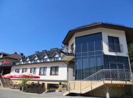 Hotel Pod Chełmem，位于Ropa的酒店