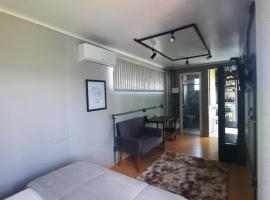 Container Guesthouse - 1，位于乌鲁比西的酒店