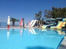 Happy Camp mobile homes in Camping Golden Sunset