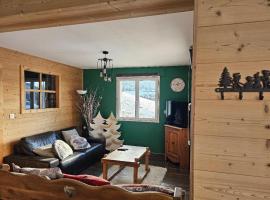 Appartement cosy, esprit montagne, au cœur du village，位于沙佩尔代布瓦贝尔方丹滑雪学校附近的酒店