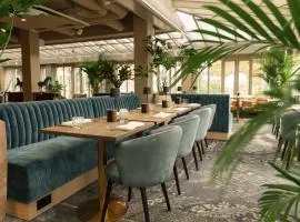 卡尔顿奥西斯酒店