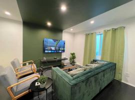 2BR Suite in the Heart of Hollywood -BR5，位于洛杉矶的乡村别墅