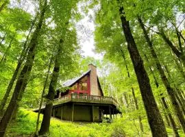 Private Hideaway with Hot Tub - Stylish & Serene