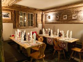 Olympic regina hotel，位于平佐洛的酒店