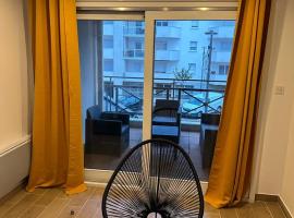 Carol California，位于Chevigny-Saint-Sauveur的酒店