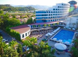 Raymar Resort & Aqua Ultra All Inclusive，位于马纳夫加特的酒店