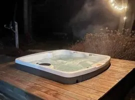 Hidden Oasis with Hot Tubs, & Starry Fire Pits