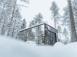 Invisible Forest Lodge Suite with Private Sauna and Hot Tub