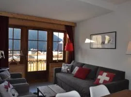 Appartement Central avec Piscine, Proche Remontées et Multi Pass Inclus à Châtel - FR-1-693-105