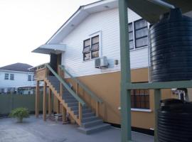 Downstairs 2 Bedroom Avalon Regia Apartment，位于乔治敦的酒店