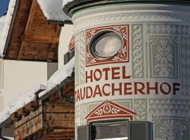 Hotel Staudacherhof History & Lifestyle，位于加尔米施-帕滕基兴的精品酒店