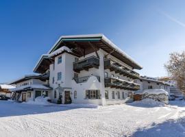 Alpen Glück Hotel Villa Lisa garni，位于蒂罗尔-基希贝格的酒店