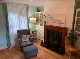 2 bed Cozy Home Lusk - 15min from Dublin airport!，位于Lusk的乡村别墅