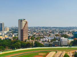 Renaissance Bengaluru Race Course Hotel，位于班加罗尔的酒店