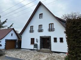 Schöne Ferienwohnung im Landhaus，位于Stadtlengsfeld的乡间豪华旅馆