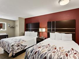 Red Roof Inn Redding，位于雷丁的酒店