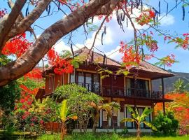 Lombok Villas, Villa PaoPao，位于Labuhanpoh的酒店