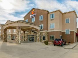 Comfort Inn & Suites near Bethel College，位于Newton的酒店