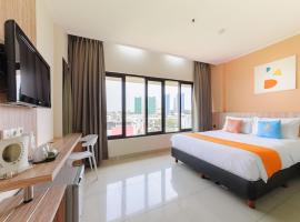 Sans Hotel Green Bekasi by RedDoorz，位于贝克西的酒店