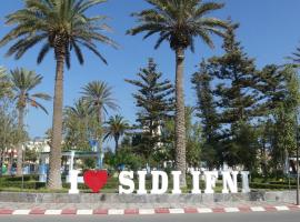 Hotel la libertad，位于西迪伊夫尼的酒店